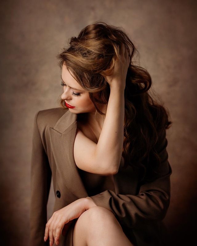 Девушка, портрет на фоне Ritaphoto preview