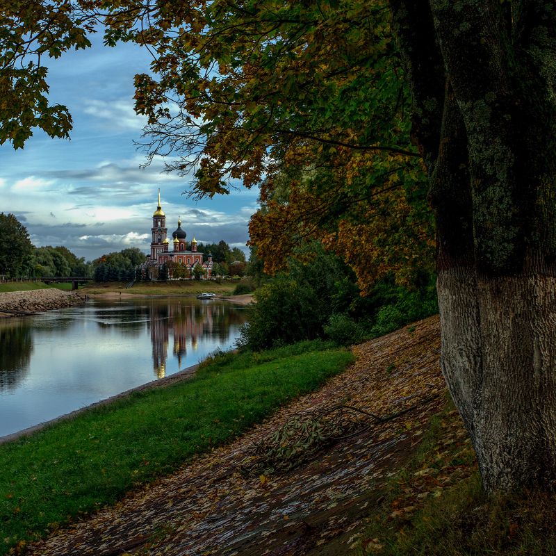 старая русса,осень Многоголосьеphoto preview