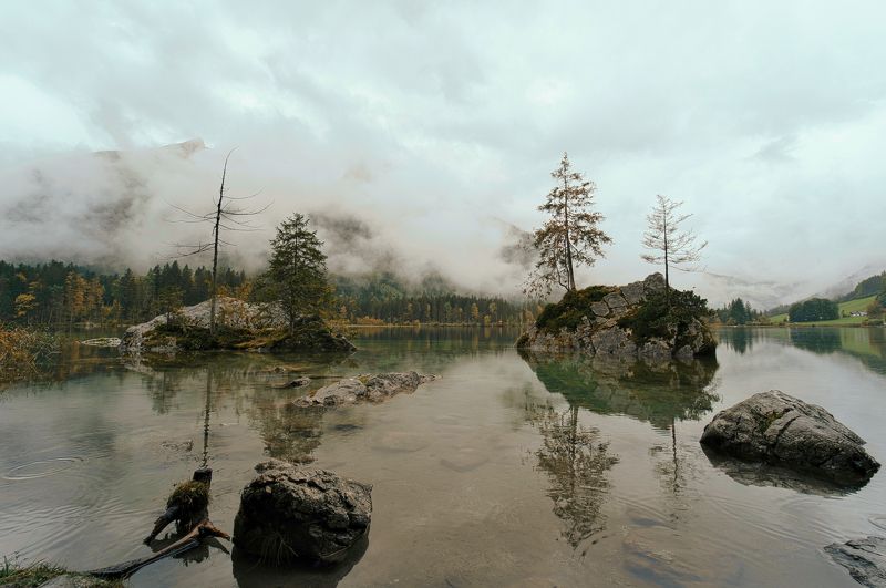 Туманное утро на озереphoto preview