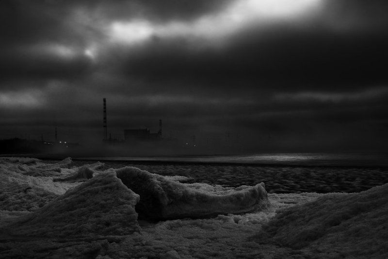 Январь. Лёд. Балтика. Вечер.photo preview