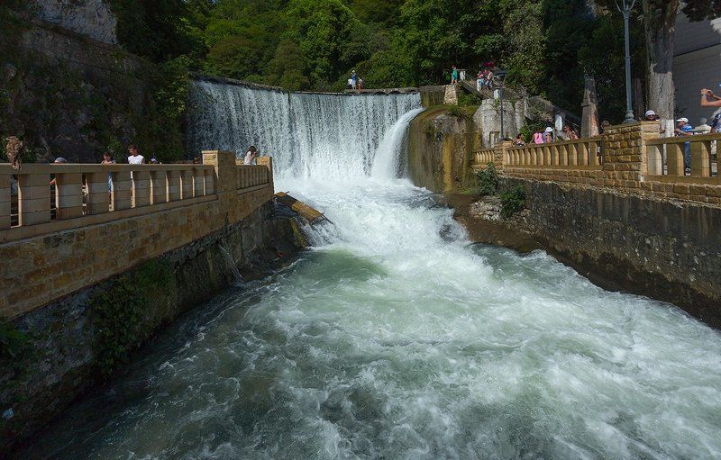 Прогулка по реке Псырцха (Абхазия)photo preview