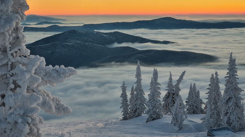 Утро в горахphoto preview