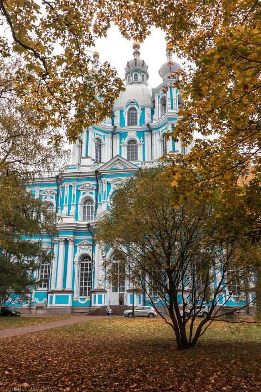 Смольный собор осеньюphoto preview