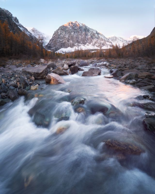 Рассвет в долине Актру. Алтай, сентябрь 2022photo preview