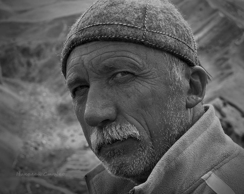 кавказ горы портрет Портрет где-то высоко в горах фото превью