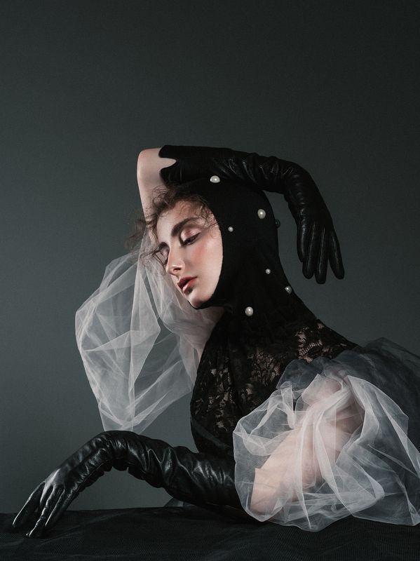 портрет Black Moonphoto preview