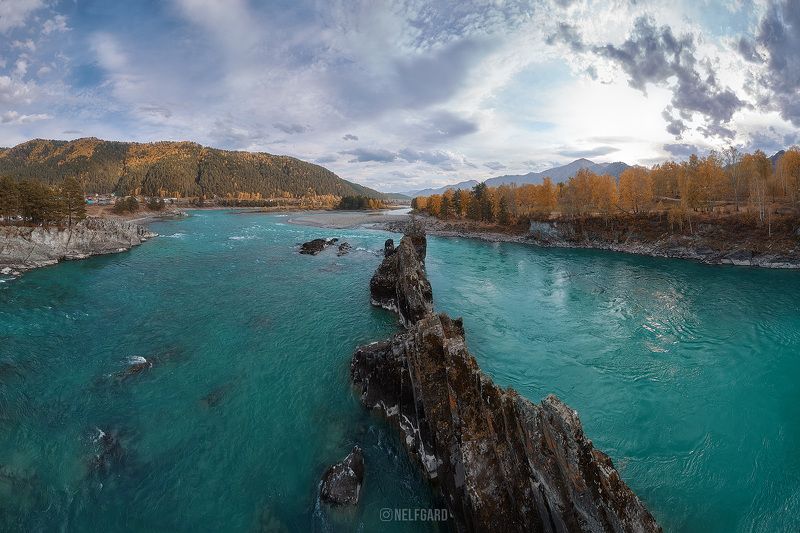 Зубы дракона на реке Катуньphoto preview