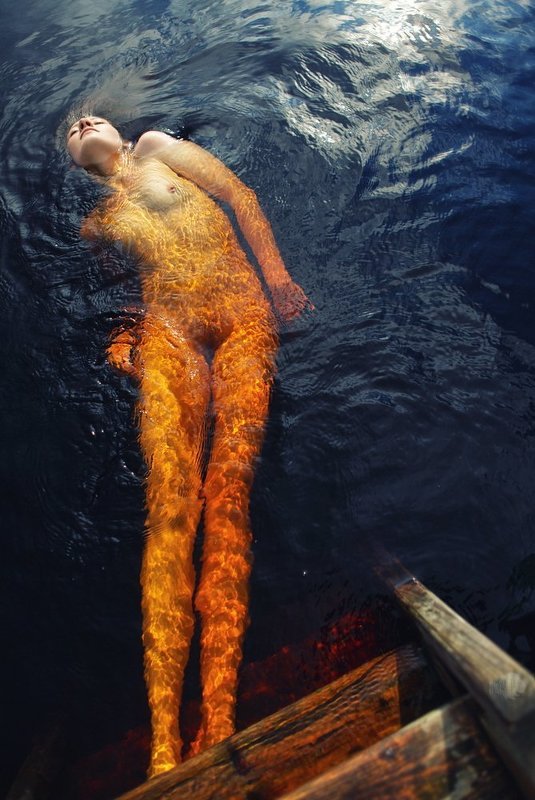 ню, вода Copprewaterphoto preview