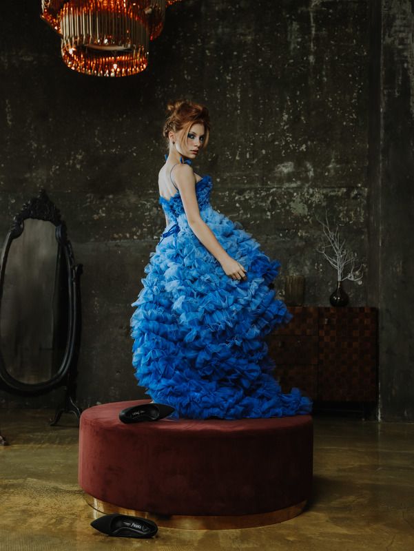 девушка в платье, фотосессия в платье, фотосессия для дизайнера,  photo preview