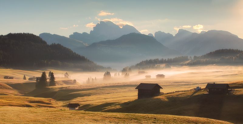 Dolomites, Alpe di Siusi, горы, туман, лето, панорама, Италия Утро в горахphoto preview