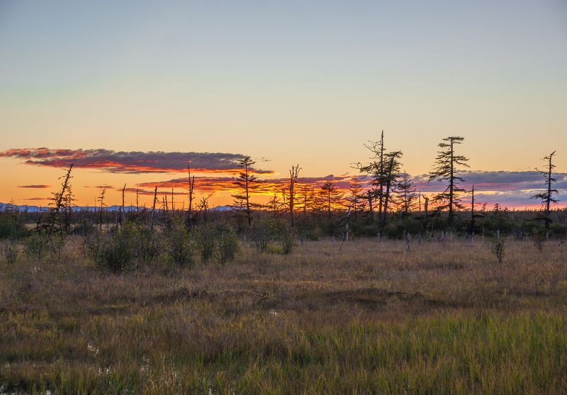 Огнём пылал закат вечернийphoto preview