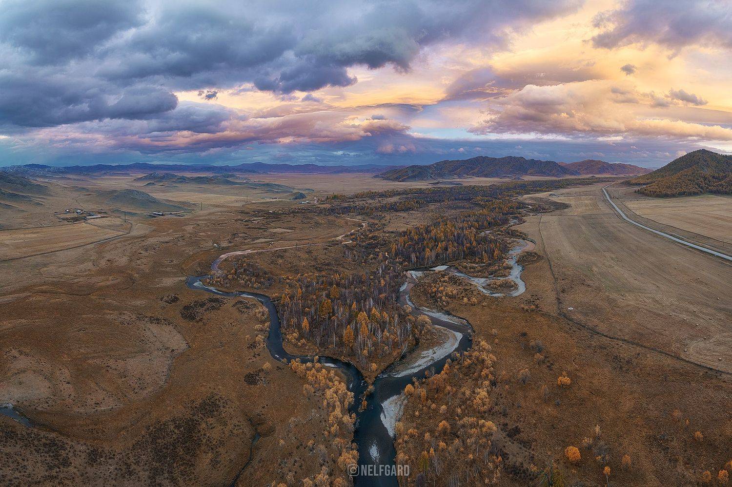 Акварельные облака. Автор: Чехонин Александр Алтай, осень, степь, река, Чехонин Александр