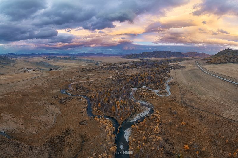 Алтай, осень, степь, река Акварельные облака фото превью