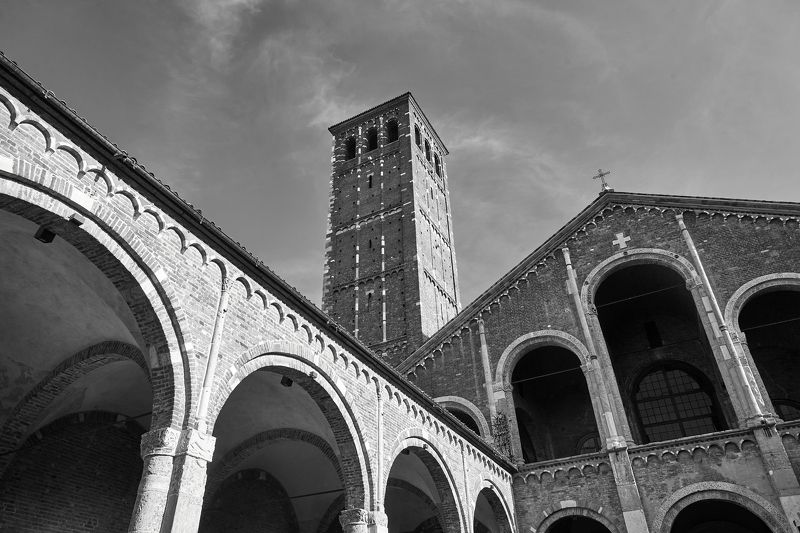 Basilica di Sant\'Ambrogiophoto preview