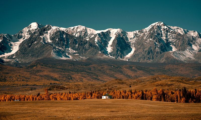 Юрта в Курайской степиphoto preview