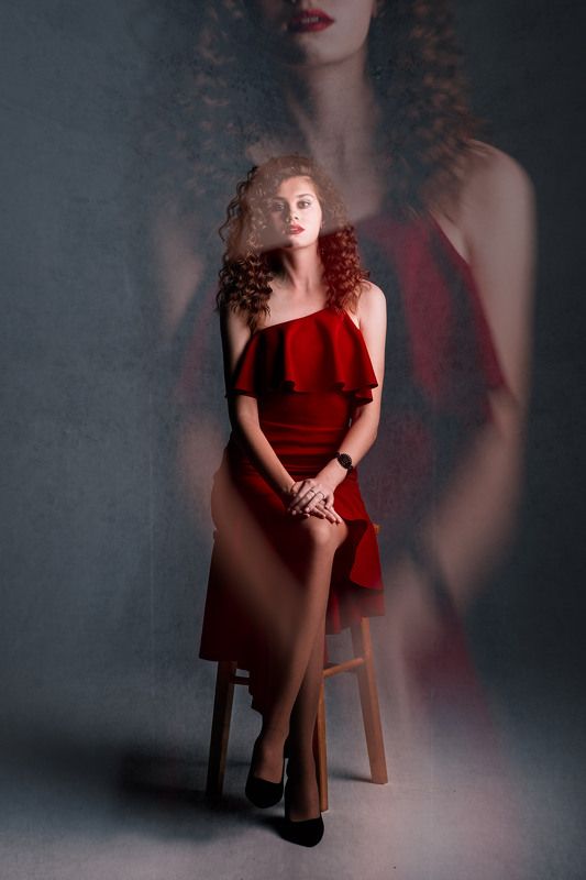 Женский портретphoto preview