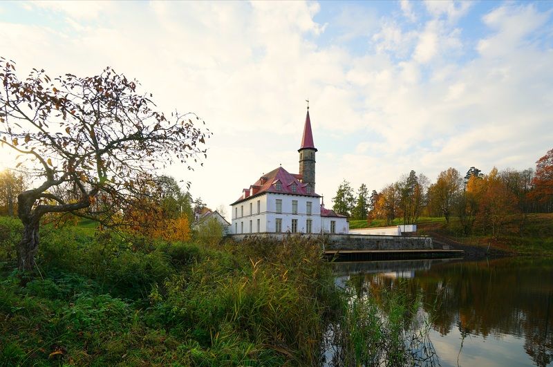 Priory autumnphoto preview