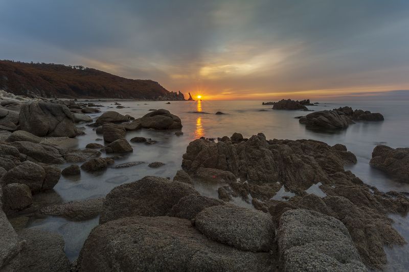 Море, рассвет, камни photo preview