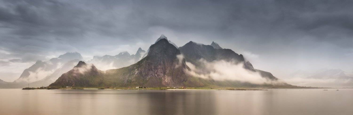 Остров Flakstadøya. Автор: Вейзе Максим Август, Лето, Лофотены, Норвегия, Вейзе Максим