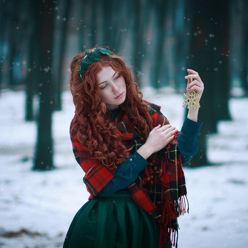 christmas, 85 mm 1.8, portrait, red hair Зимняя сказкаphoto preview