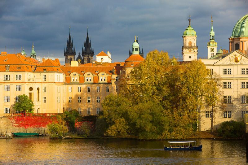 прага, чехия, влтава, европа, река, город, столица чехии, лодка, вечер, осень в праге, карлов мост Прагаphoto preview