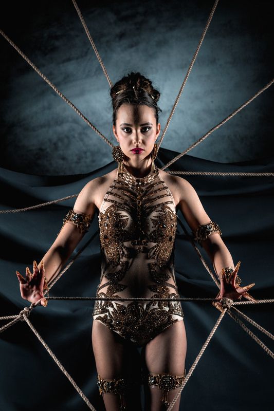 Женский портретphoto preview