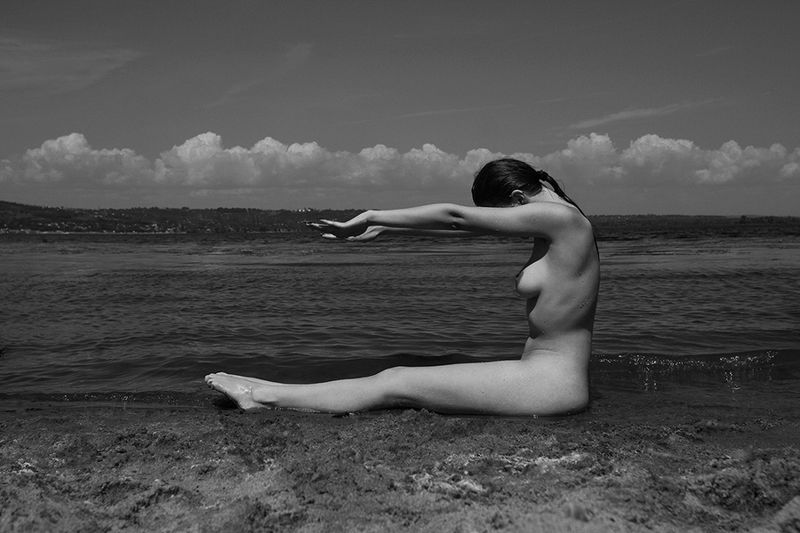 art nude, fine art nude, bw nude photo, conceptual, minimalism nude, nude in the landscape, surreal nude, conceptual nude, figurative nude ***photo preview