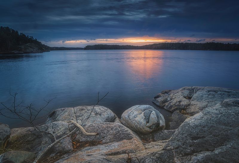 Горизонтальный  Нет людей  Фотография  Живопись - Природа  На улице  Природа  Скала - Объект  Красота в природе  Небо  Спокойная сцена  Вода  Облако - Небо  Заход солнца  Отражение  Пейзаж - Пейзажи Тихий ноябрь.photo preview