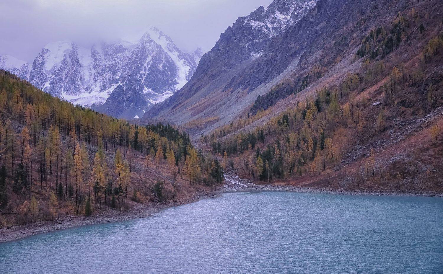 россия, горный алтай, осень, северо-чуйский хребет, пик красавица, горы, пасмурно, нижнее шавлинское озеро, Холзаков Вячеслав