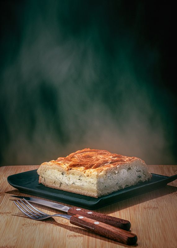 пирог, сулугуни пирог с сыромphoto preview