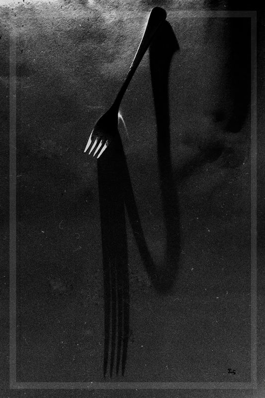 ВИЛКИ ТЕНИ FORK ЧЕРНОЕ НА ЧЕРНОМphoto preview