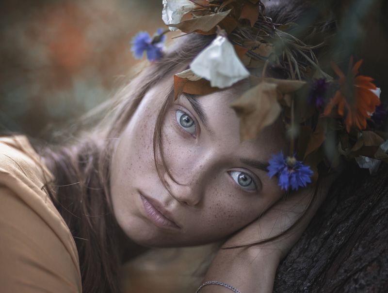портрет, девушка, веснушки, венок, взгляд, portrait, sight, freckles, girl portrait  фото превью