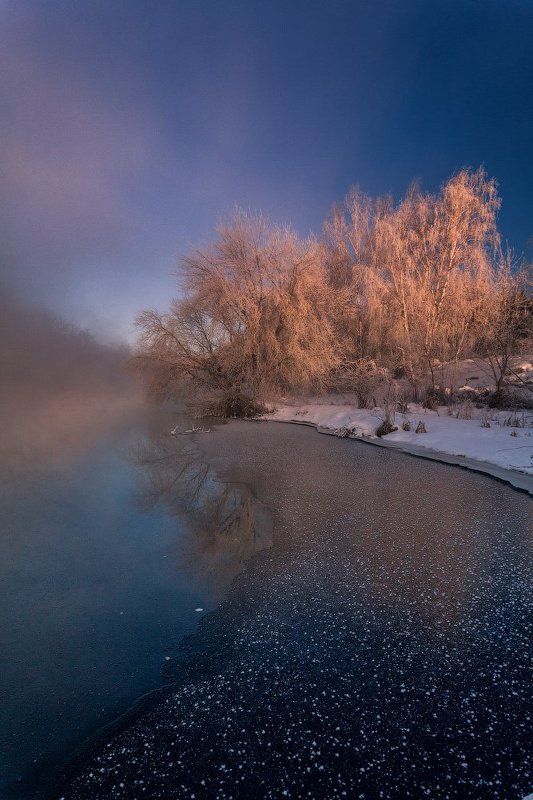 Деревья, Зима, Иней, Мороз, Небо, Река, Туман Бисером белым, речкой туманной, день мой начался холодной зимой...photo preview