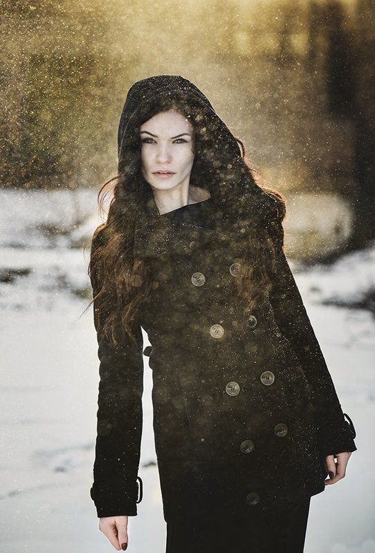 Art photo, Girl, Sun, Vampire, Winter Paulaphoto preview