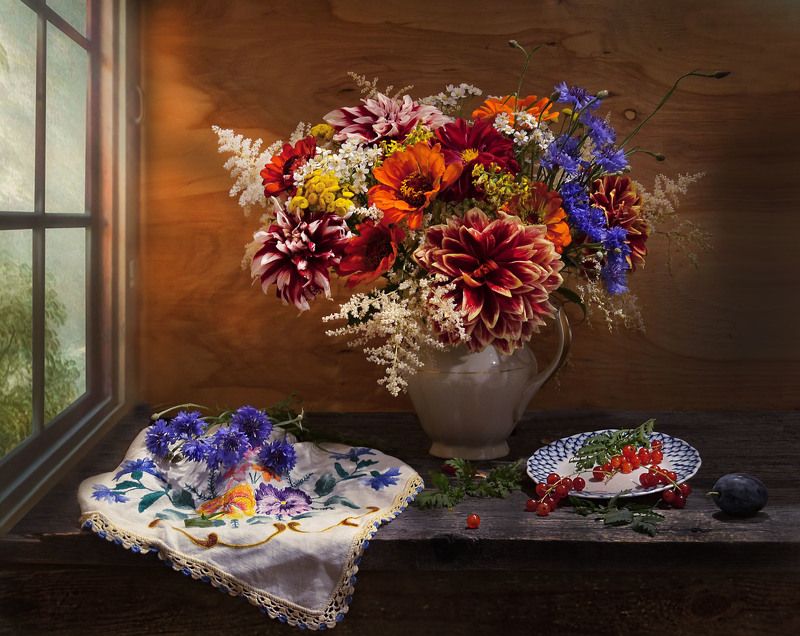still life, натюрморт, цветы, фото натюрморт, лето, август, настроение, георгины, васильки, астильба, красная смородина Прощальный привет уходящего лета…photo preview