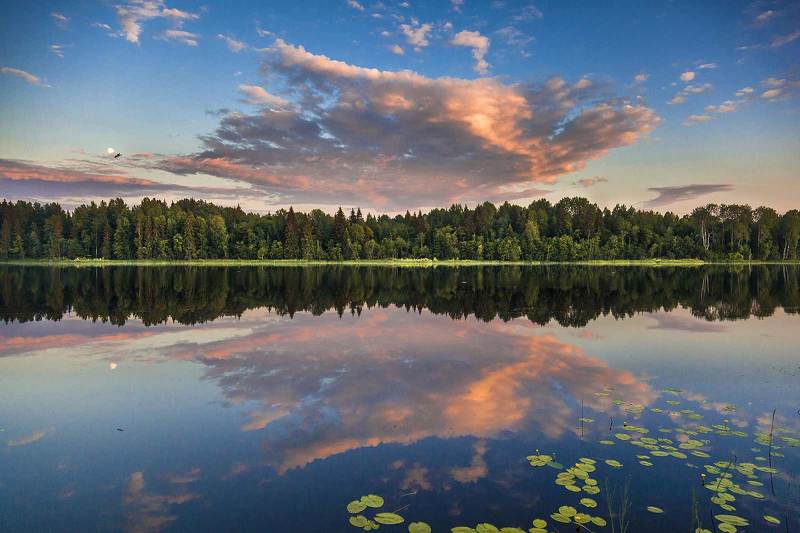 Пролетая над озеромphoto preview