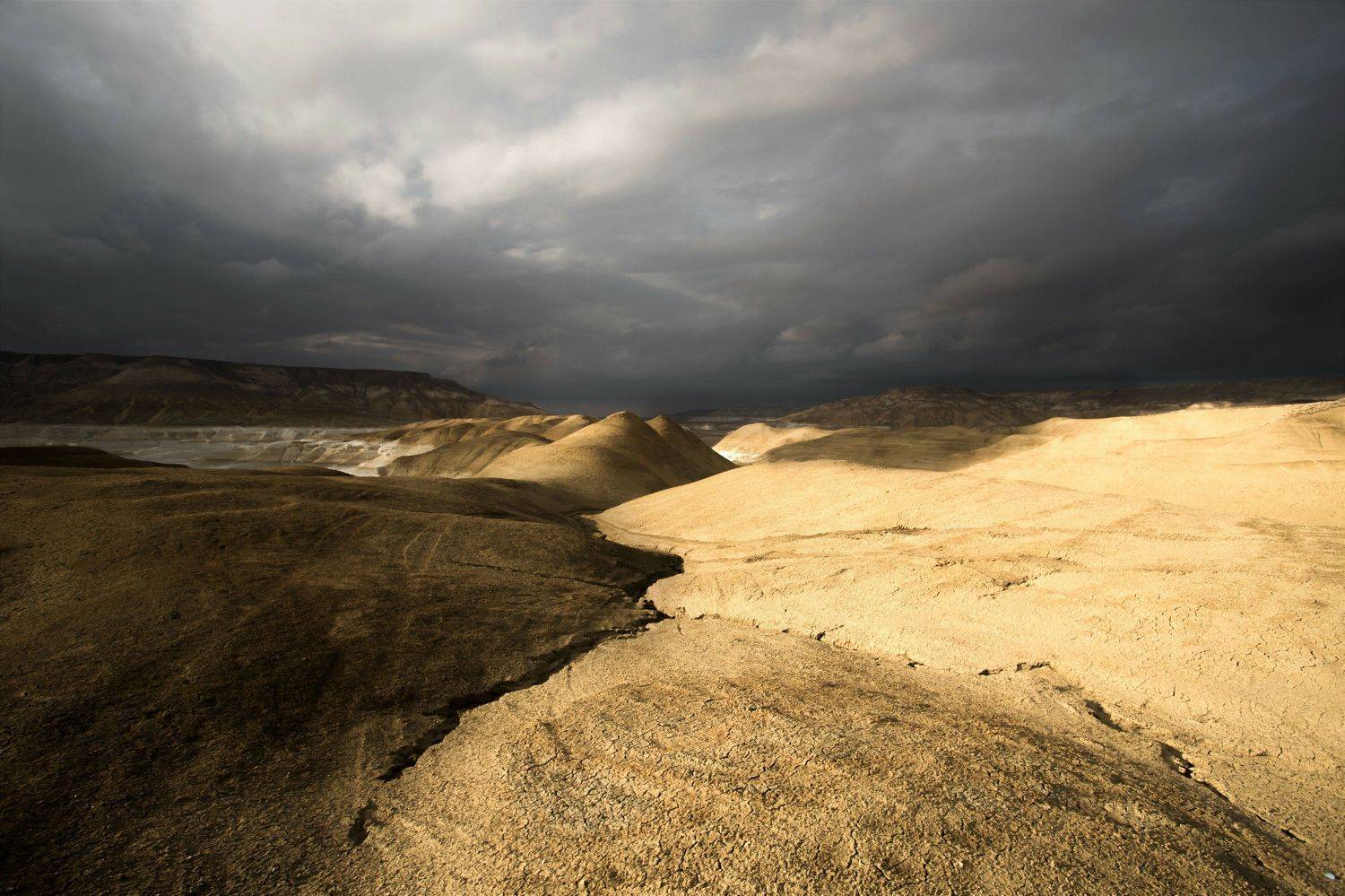 казахстан, мангистау, холмы, глиняные, шоколадные оттенки, трюфеля, инь и янь, пейзаж, природа, путешествие, Максимушкина Ольга