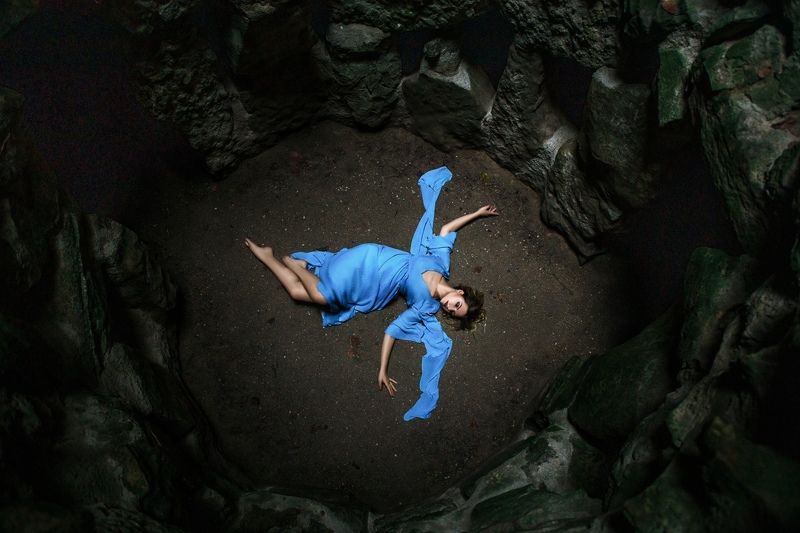 raindrop, garden, fall, sleep, blue, nature, stone, rocks, woman, model, beautiful Raindrop in the gardenphoto preview