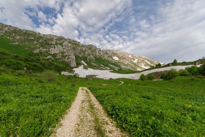 горы, майкопский перевал, июнь photo preview