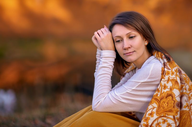 девушка, портрет, прогулка, осень, оранжевый, солнечный, взгляд, улыбка ***photo preview