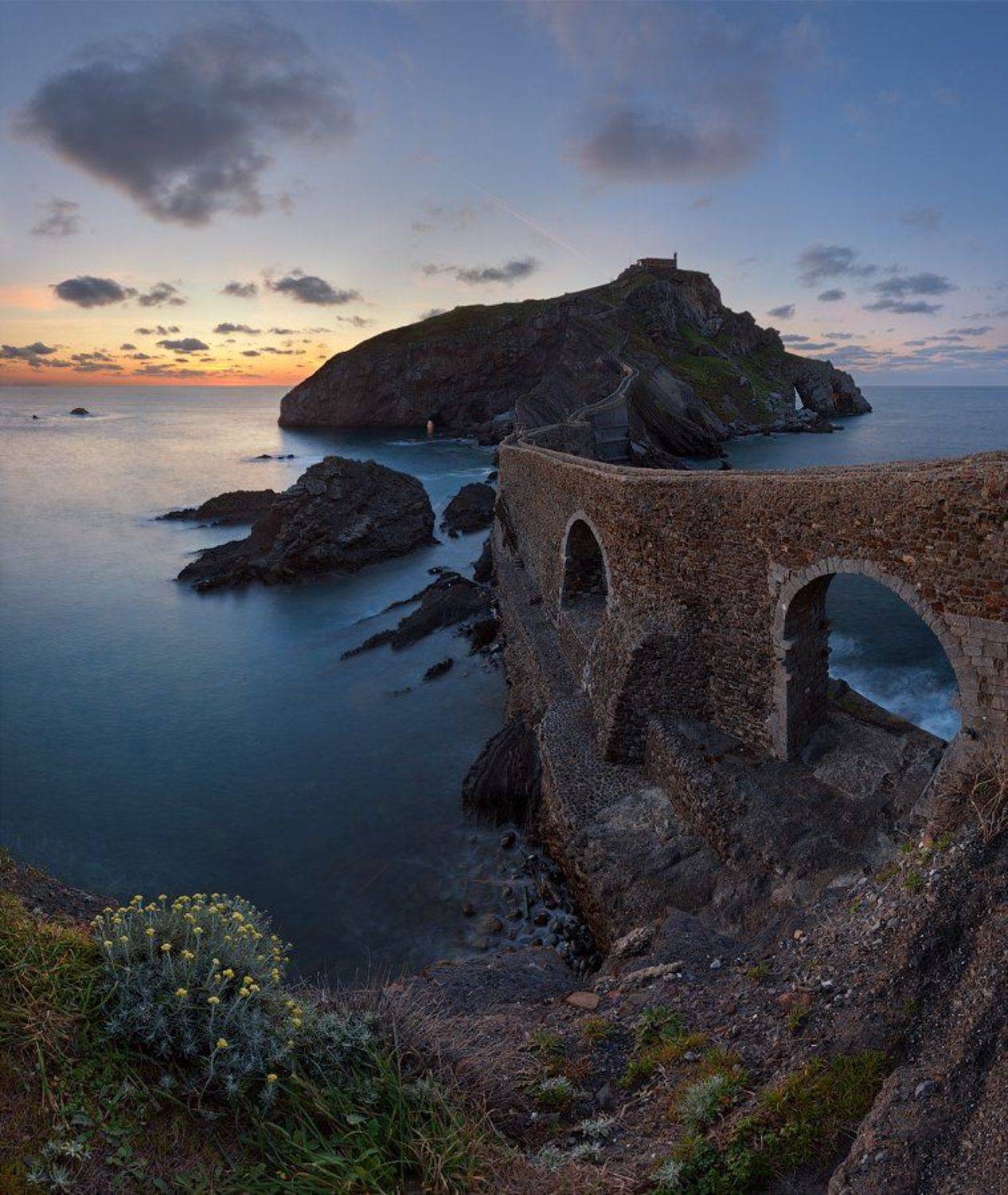 Gaztelugatxe. Автор: Alex Darkside basque country, gaztelugatxe, spain, испания, страна басков, Alex Darkside