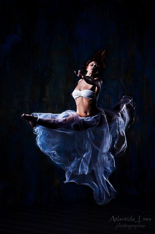 танец прыжок юбка девушка танец 3photo preview