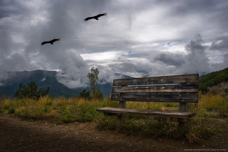 Барселона, Водопад, Горы, Испания, Монастырь, Монтсеррат, Море, Пиренеи, Поля, Птицы, Средиземное море, Туризм Испанские хроникиphoto preview