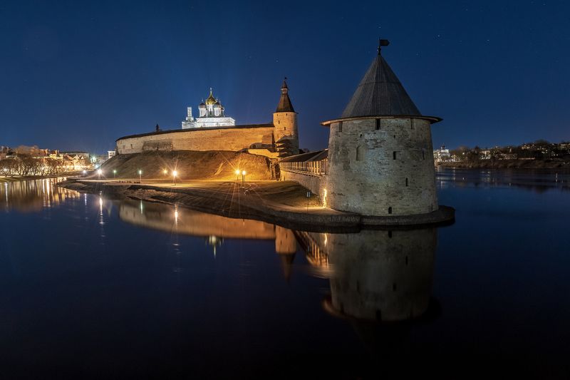 Псковский Кром (Кремль)photo preview