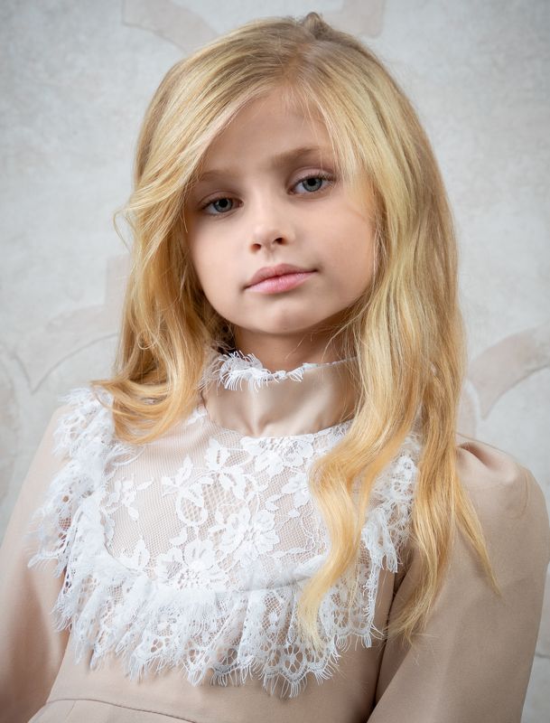 студийный портрет, детский портрет, семейный, концептуальное Алина-Викторияphoto preview