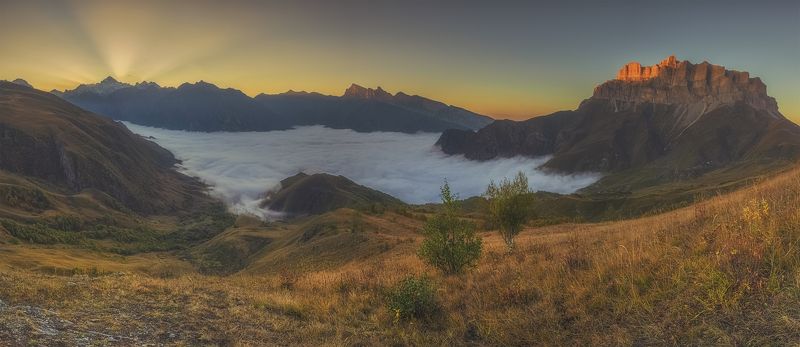 И облака внизу играли....photo preview