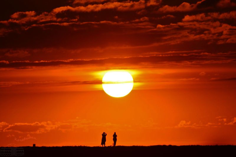 Марс - спутник Землиphoto preview