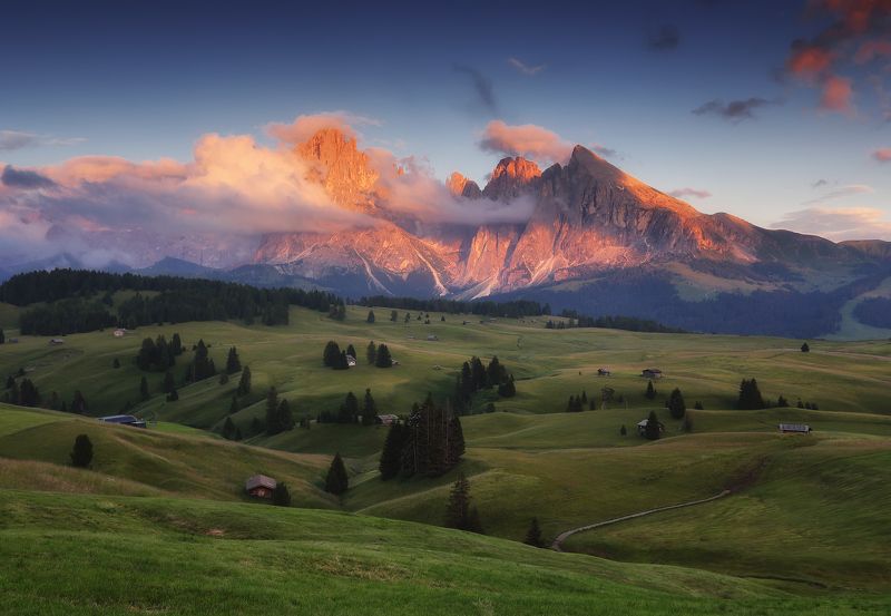 Alpe di Siusi, Seiser Alm, Dolomites, Alpe, Italy, горы, вечер, закат, панорама, лето Великаны засыпаютphoto preview