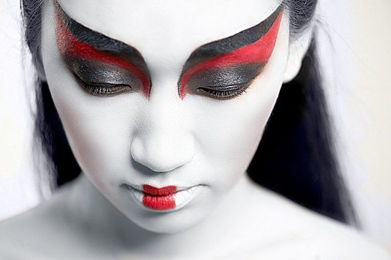 Белыйphoto preview