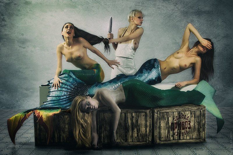 русалки, топлес, коллаж, рынок, рыба, юмор Свежая рыбаphoto preview